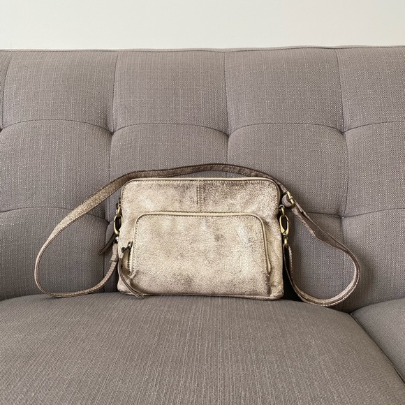 guess brooklyn crossbody